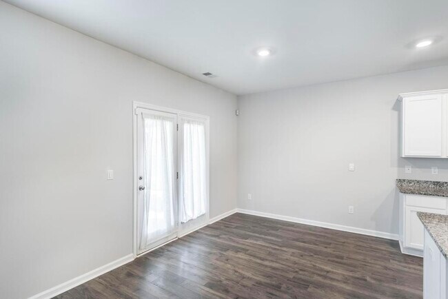 Building Photo - 200 Harrow Dr