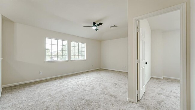 Building Photo - 1905 Vineyard Hill Ct
