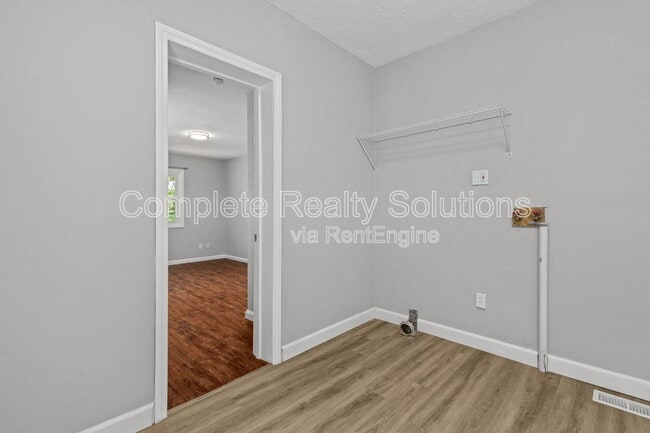 Building Photo - 40 S Hartnett Ave