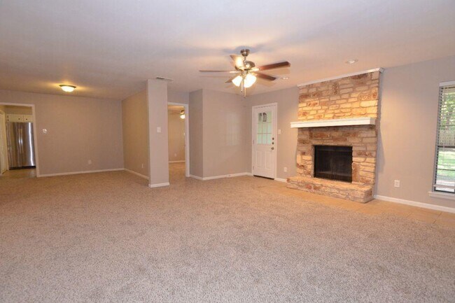 Building Photo - 203 County Glen St