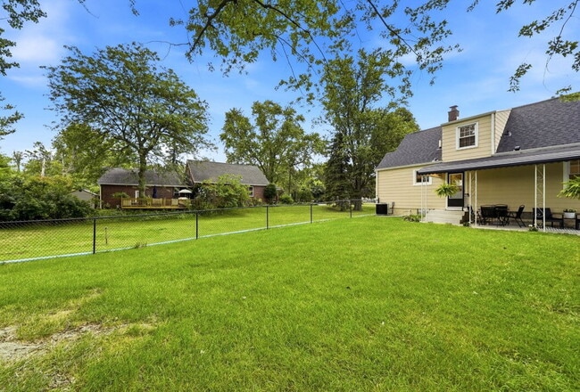 Building Photo - Furnished 3-Bedroom Single-Family Home in Lancaster