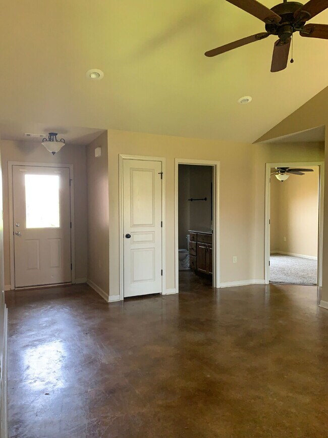 Building Photo - 434 Wildwood Point