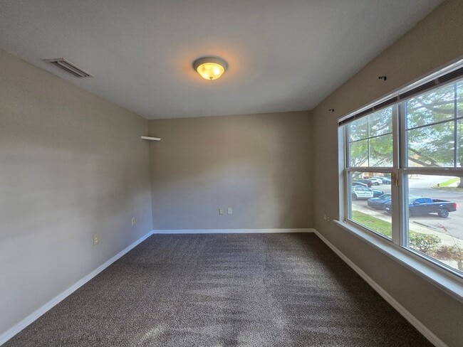 Building Photo - 1571 NW 29th Rd