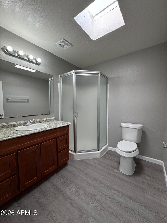 Building Photo - 6527 N 67th Ave