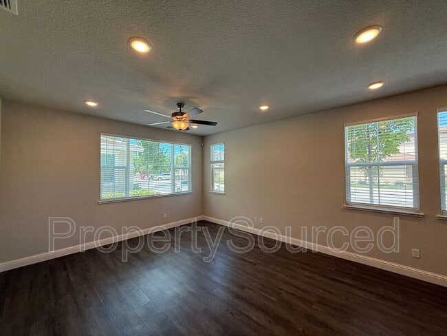 Building Photo - 948 Posey St