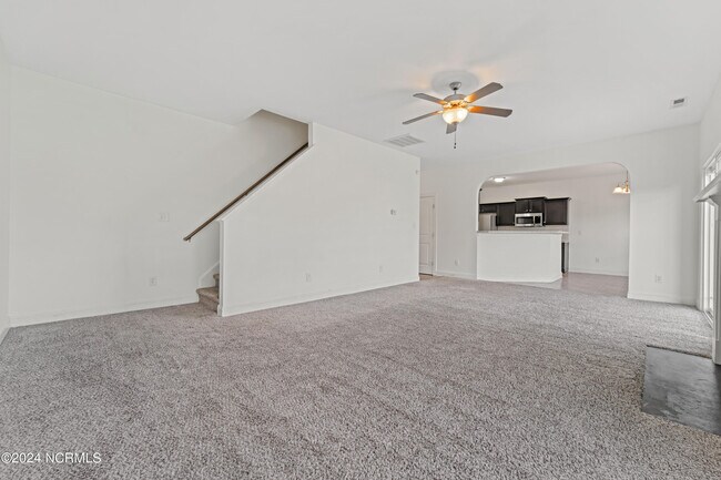 Building Photo - 262 Merin Height Rd