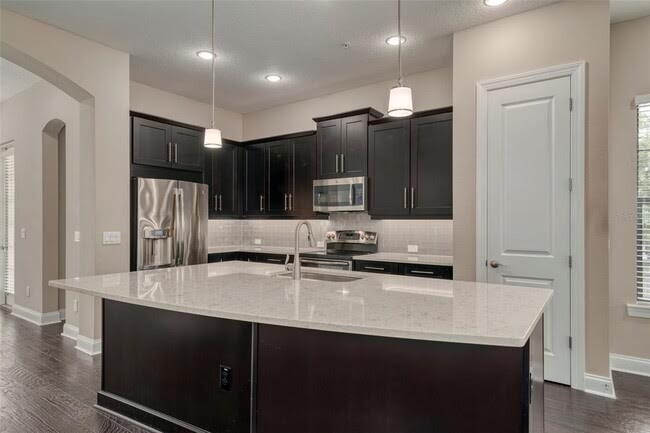 Building Photo - 2148 Fresco Alley