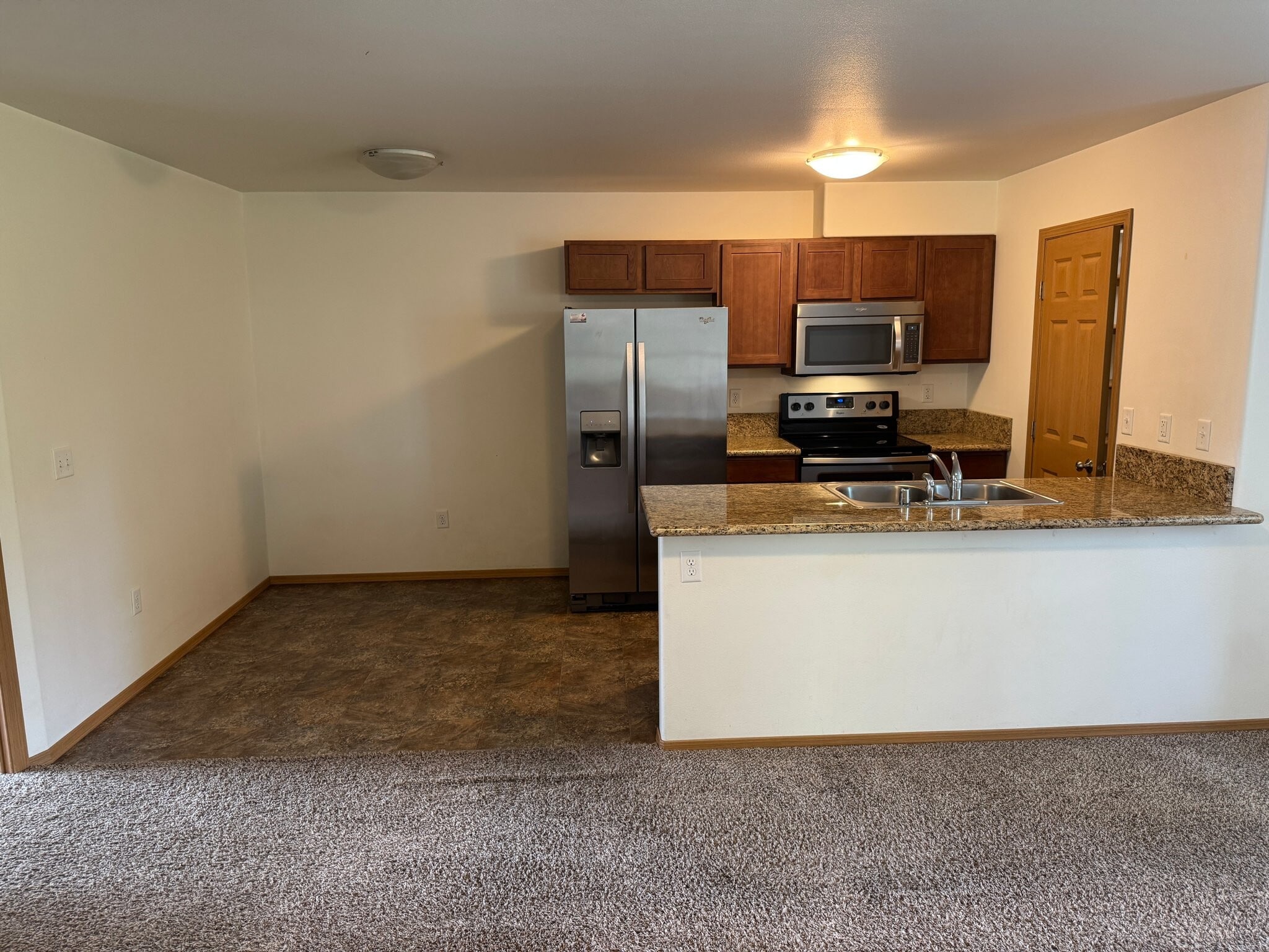Building Photo - 5645 E Bogard Rd