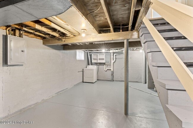 Building Photo - 2701 Delor Ave