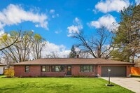 Building Photo - 803 Rose Ave