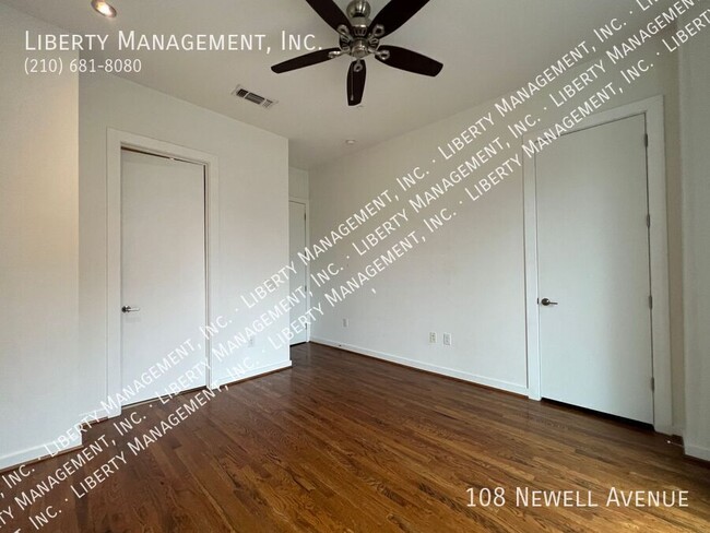 Building Photo - 2BR/3.5 bath rental townhouse near Pearl B...