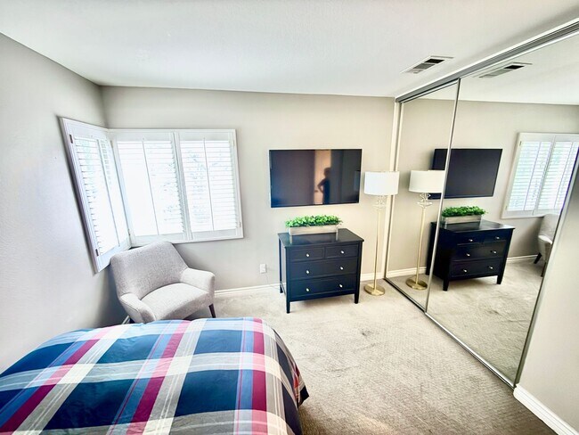 Building Photo - Spacious 4-Bedroom Home with Solar and Luxury Amenities in Northpark!