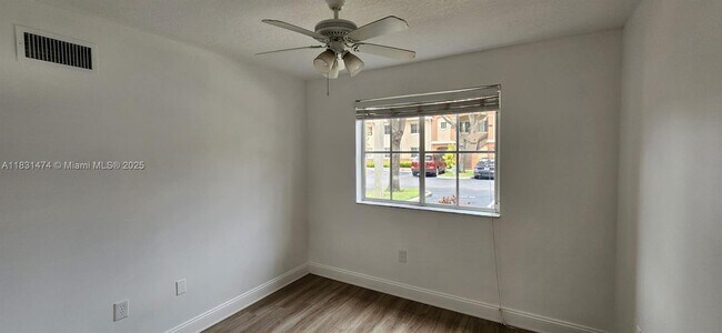 Building Photo - 3478 Briar Bay Blvd