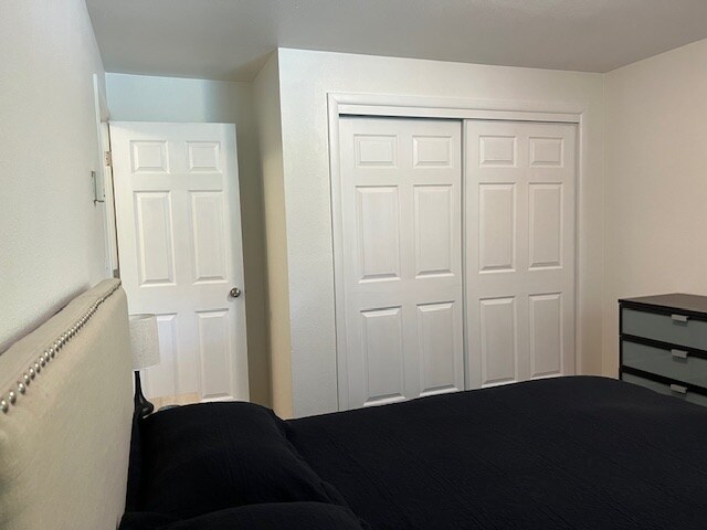 Building Photo - 3127 Harlow Rd