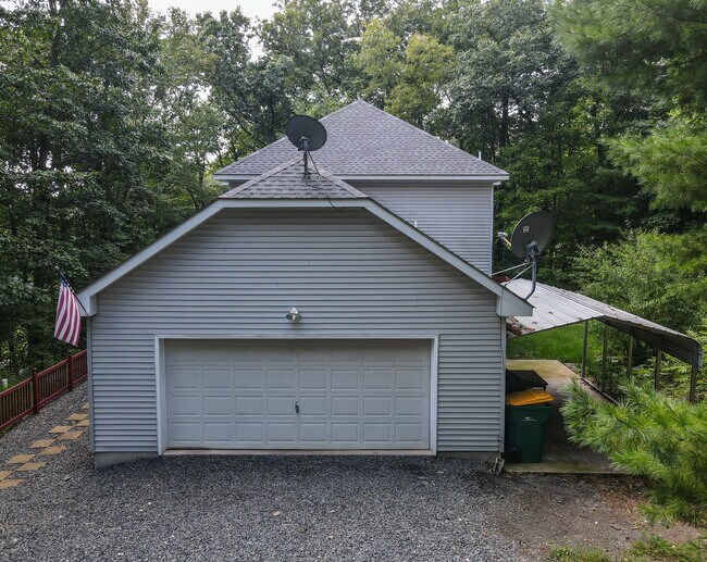 Building Photo - 5000 Reservoir Rd
