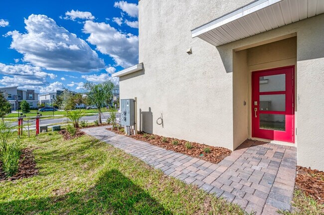 Building Photo - 879 Ocean Course Ave