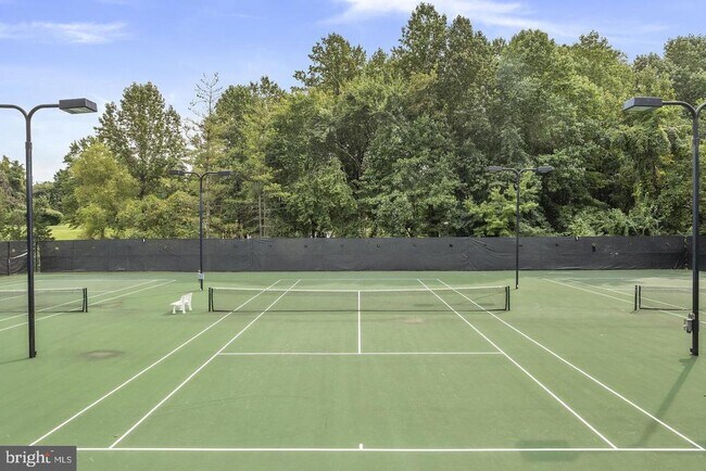 Building Photo - 12157 Penderview Terrace