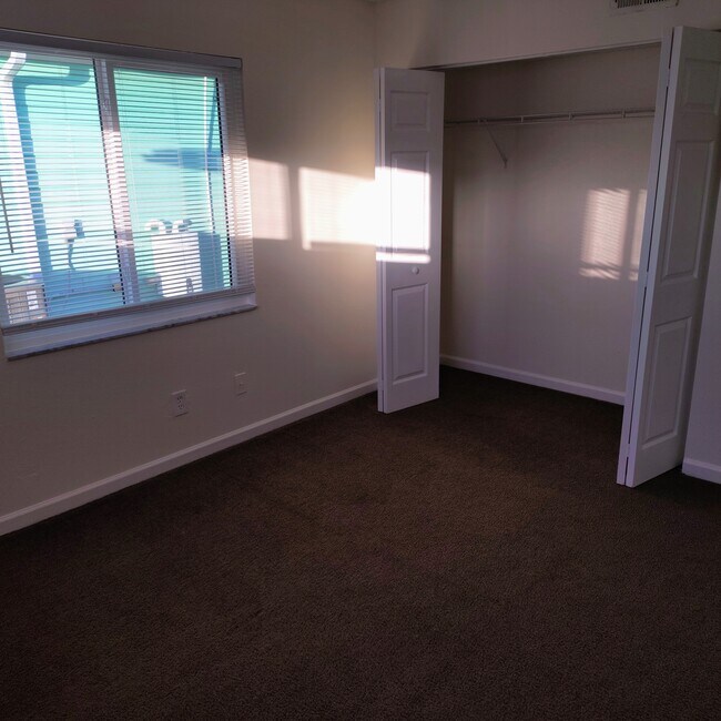 Building Photo - 2820 DuPont St S