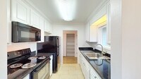 Building Photo - 354 Robinson St