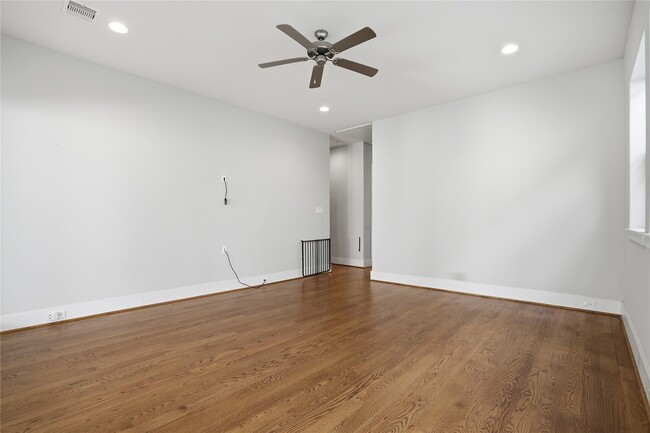 Building Photo - 4734 Aftonshire Dr