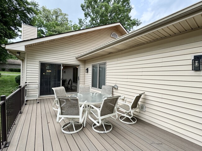 Building Photo - 124 Agoli Way