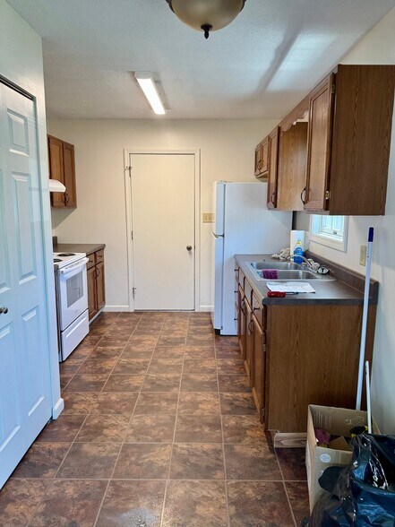 Building Photo - 4290 OH-601