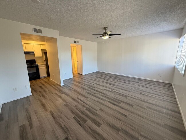 Building Photo - 299.00 move in special