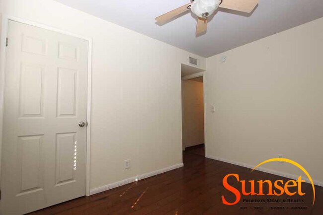 Building Photo - 4790 Arizona St