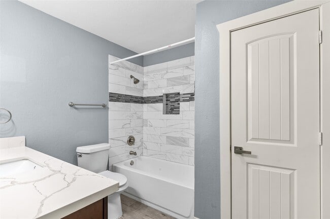 Building Photo - 3853 Rosedale St