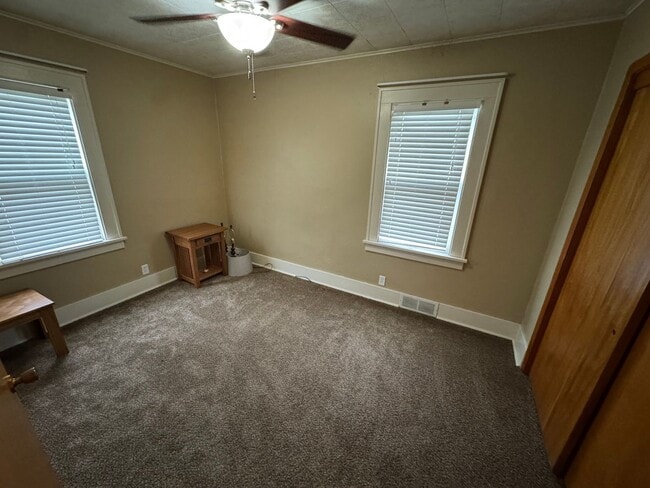 Building Photo - Main level house