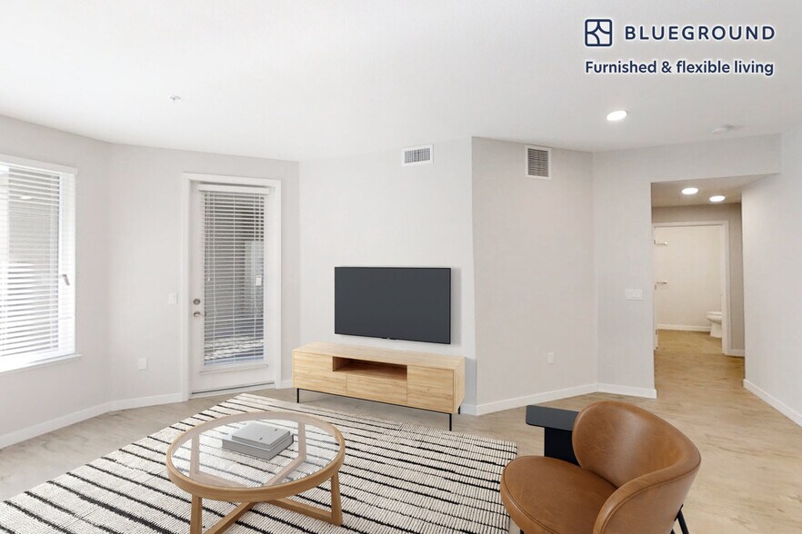 Building Photo - 6301 Shellmound St