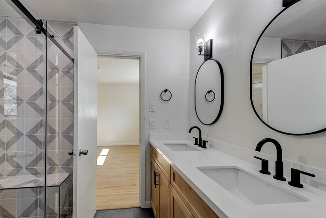 Building Photo - 5655 Wigton Dr