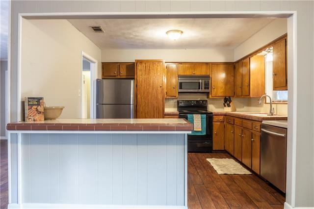 Building Photo - 2905 Acorn Trail