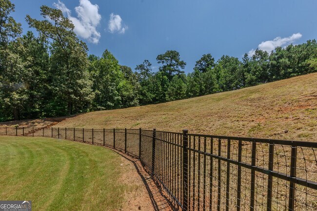 Building Photo - 120 Rosebay Ln