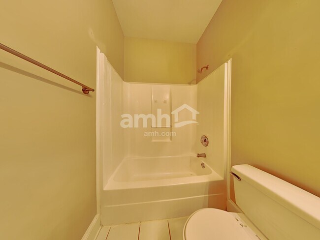 Building Photo - 1905 Ascot Terrace NW