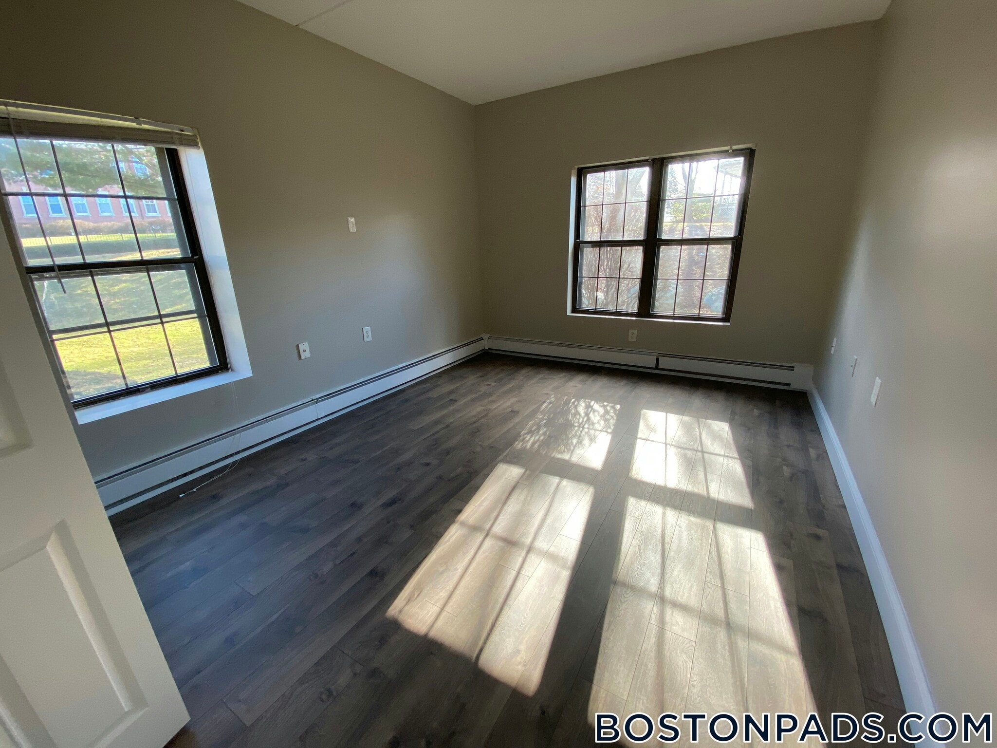 Building Photo - 757 Highland Ave