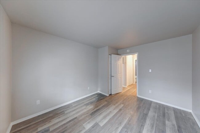 Building Photo - 7614 E 34th St