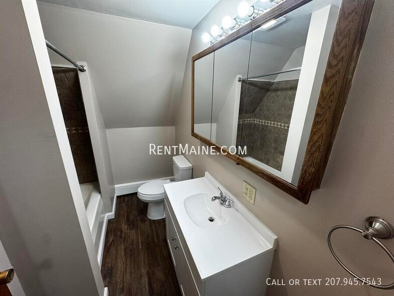 Building Photo - 8 Spring St