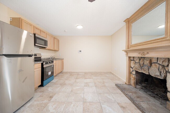 Building Photo - Attached 3-Bedroom ADU with Spacious Yard ...