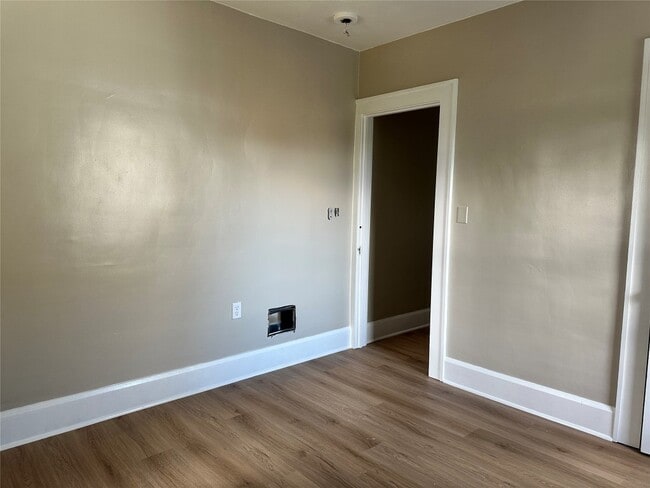 Building Photo - 263 W 29th St