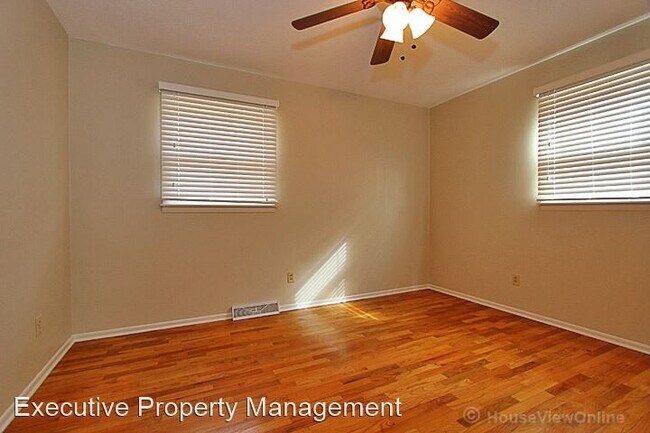 Building Photo - 3 br, 1.5 bath House - 1836 Westwood