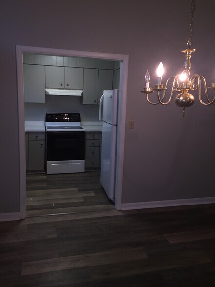 Kitchen - 1900 Richard Jones Rd