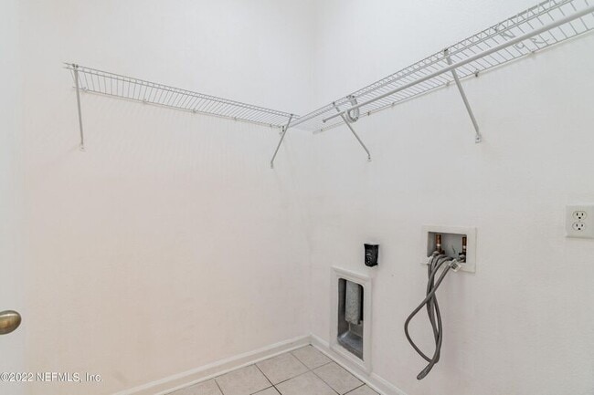 Building Photo - 5737 Parkstone Crossing Dr