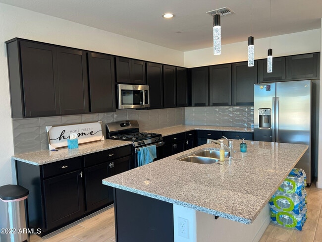 Building Photo - 13316 W Red Range Wy