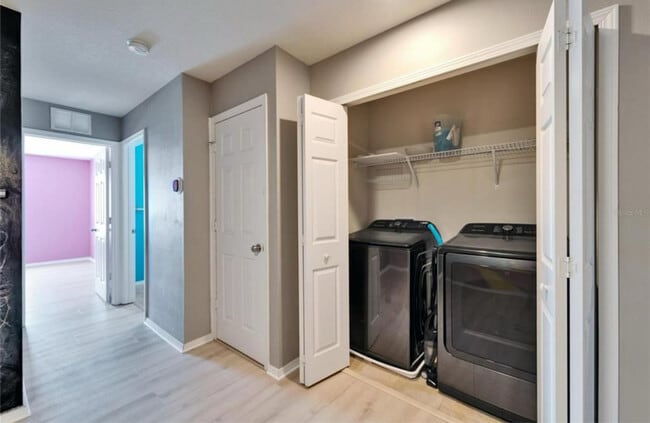 Building Photo - 8842 turnstone Dr