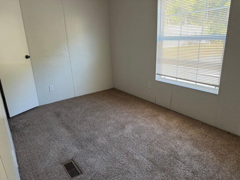 Building Photo - 2101 Ladnier Rd