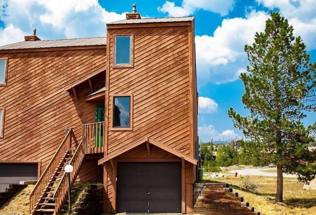 Building Photo - 259 County Rd