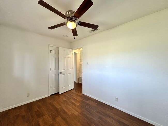 Building Photo - 4807 Copperbend Blvd