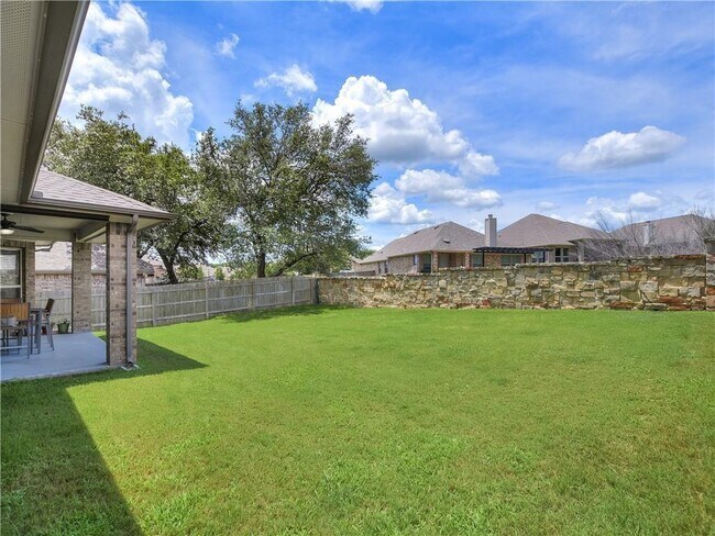Building Photo - 137 Nantucket Cir