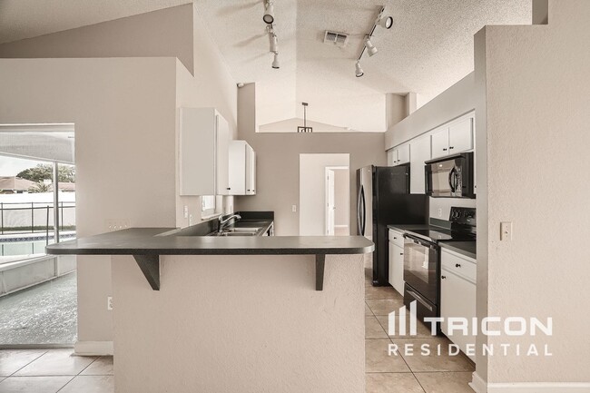 Building Photo - 7672 Habersham Dr